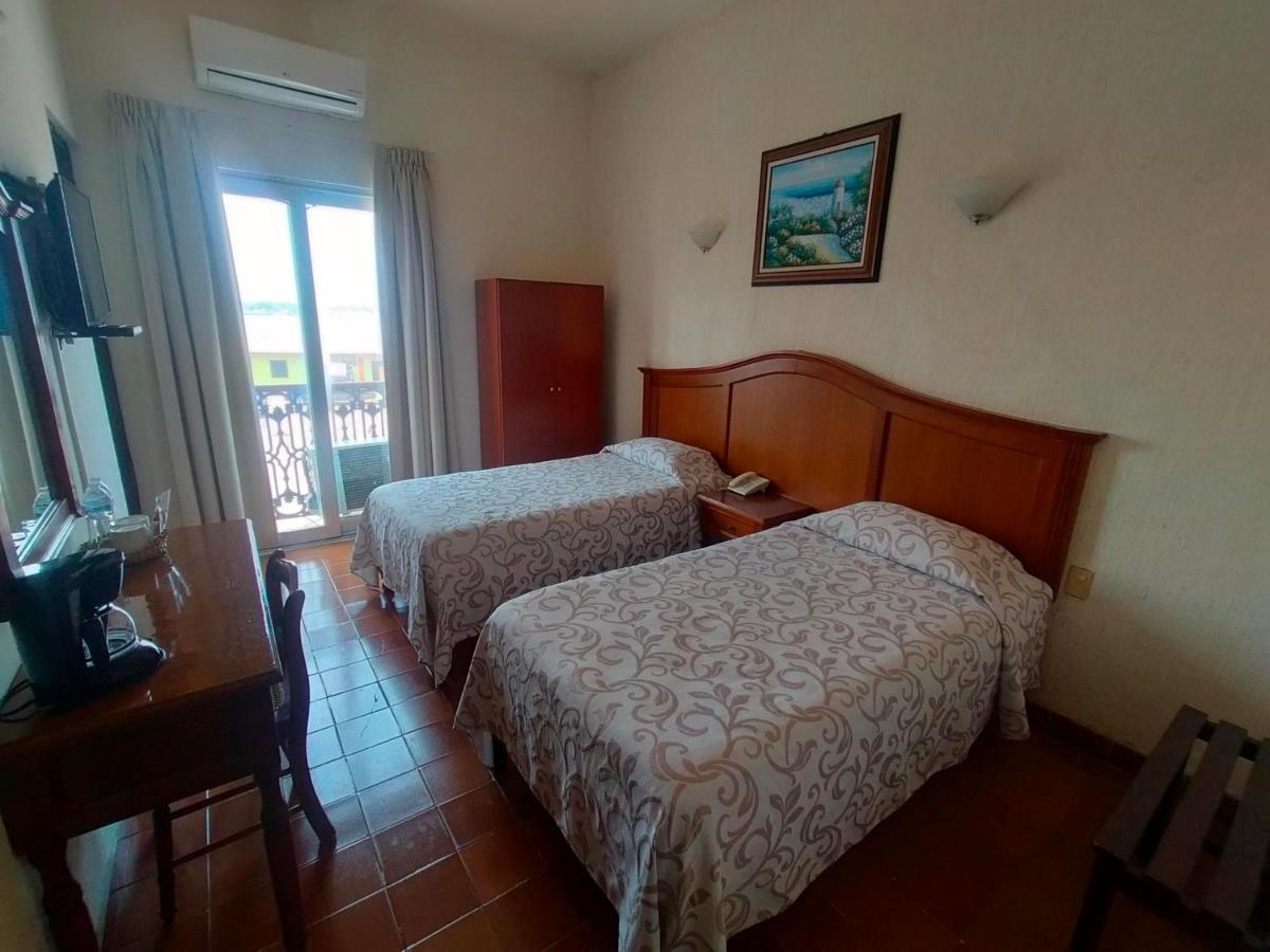 Hotel Posada Dona Lala Tlacotalpan Esterno foto