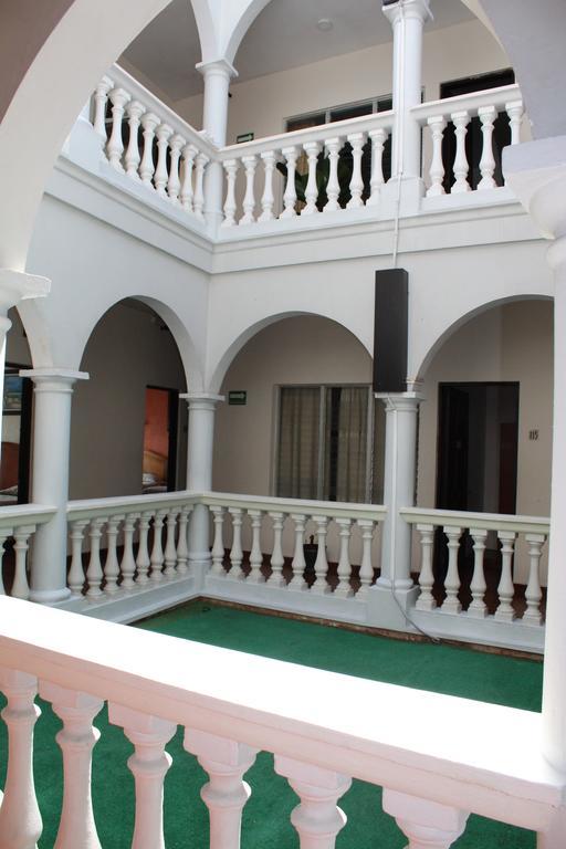 Hotel Posada Dona Lala Tlacotalpan Esterno foto